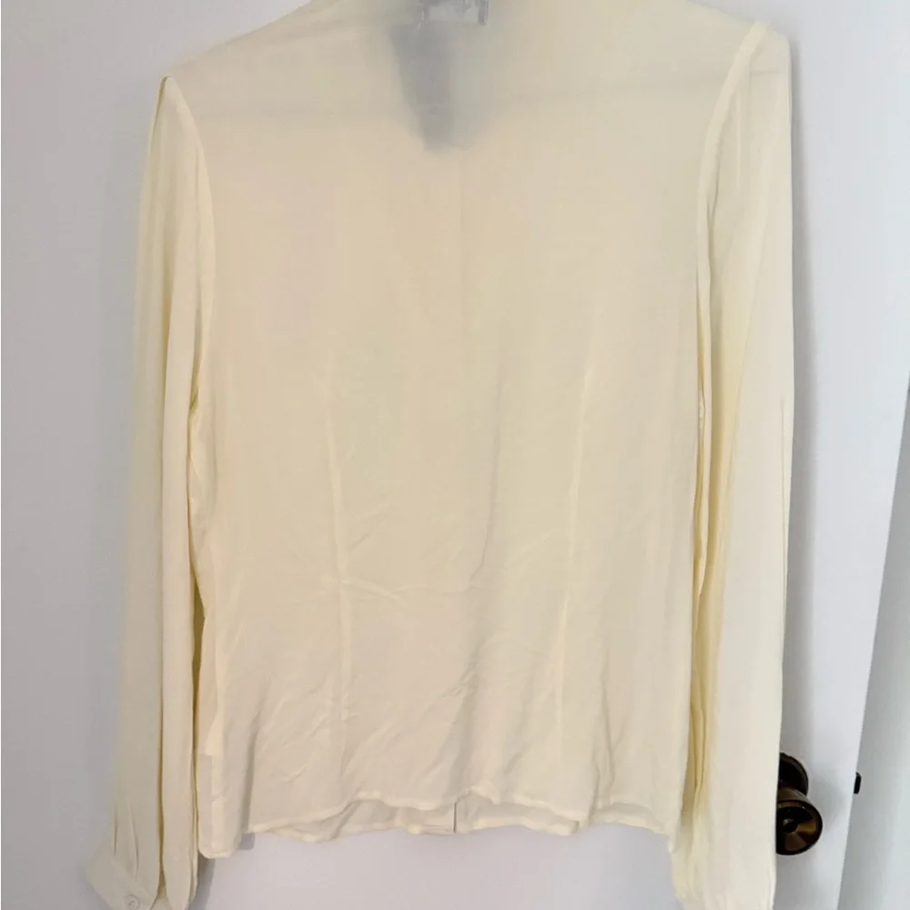 Hell Bunny Cream Blouse with Lace and Bow - Picture 5 of 6